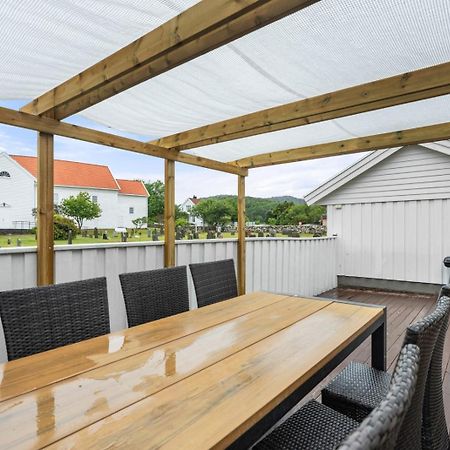Family-Friendly Home Near Canal Spangereid المظهر الخارجي الصورة
